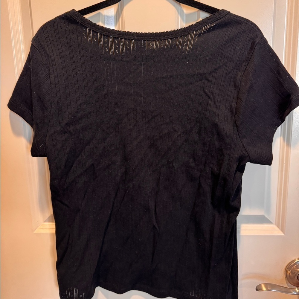Old Navy Black and Green Ribbed Tops - Picture 6 of 6